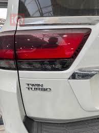 تۆیۆتا لاند کروزەر